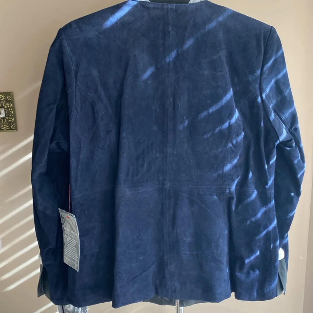 Jacket - Picture 4 of 7